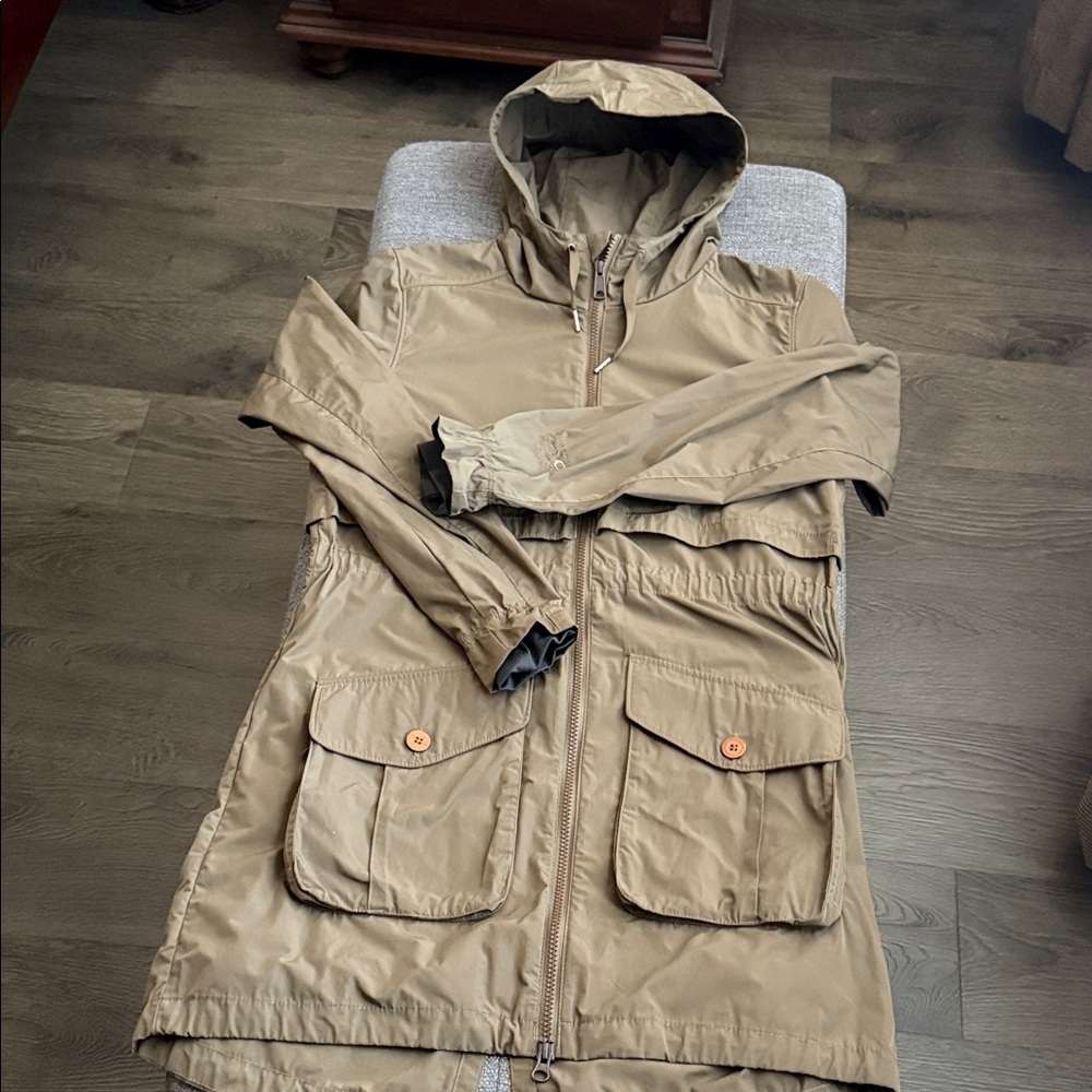 Mountain Hardware Lightweight Hooded Jacket Parka